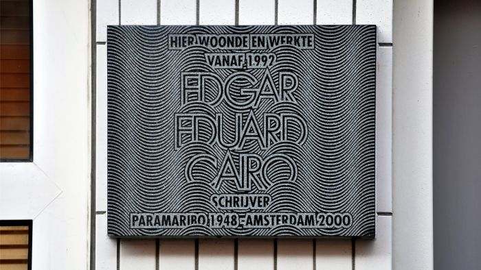 Gevelsteen Edgar Cairo