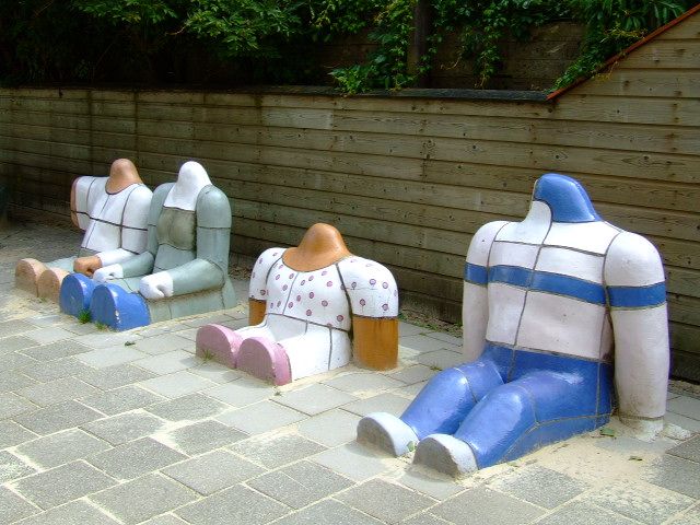 Zittende figuren