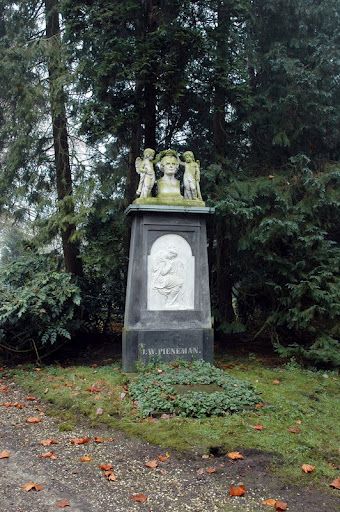 Grafmonument van Jan Willem Pieneman