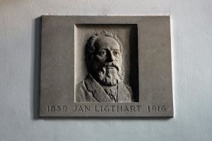 Gevelsteen Jan Ligthart (1859-1916)