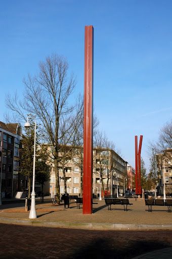 Dubbele rode kolom, een geknikt en enkele rode kolom - 136642 Dubbele rode kolom, een geknikt en enkele rode kolom - 136642