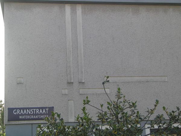 Acht reliëfs aan blokeinden Acht reliëfs aan blokeinden