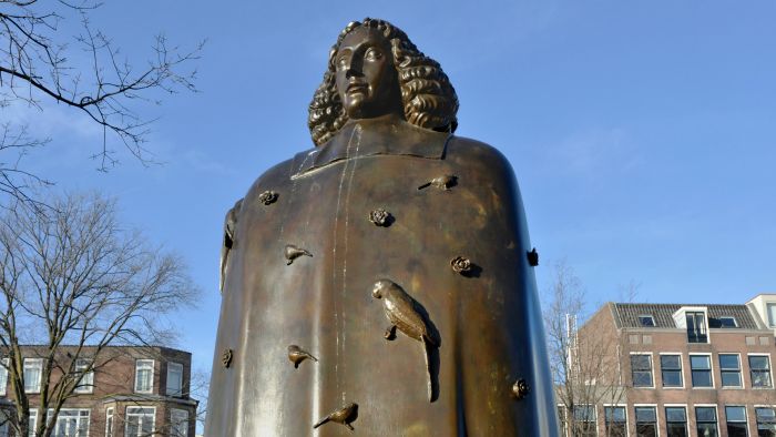 Spinoza Monument