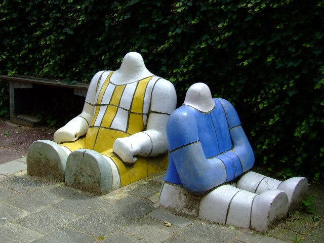 Zittende figuren