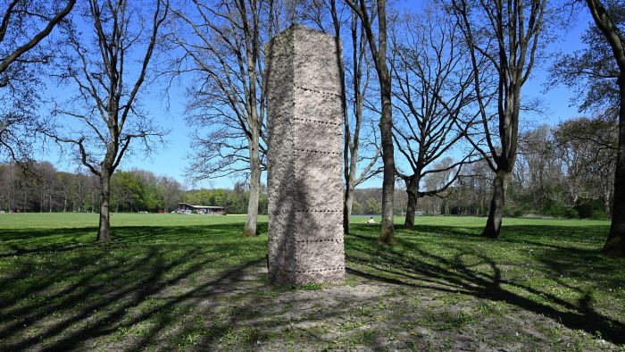 Stele
