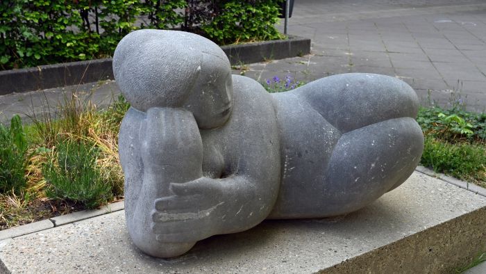 Rustende vrouw